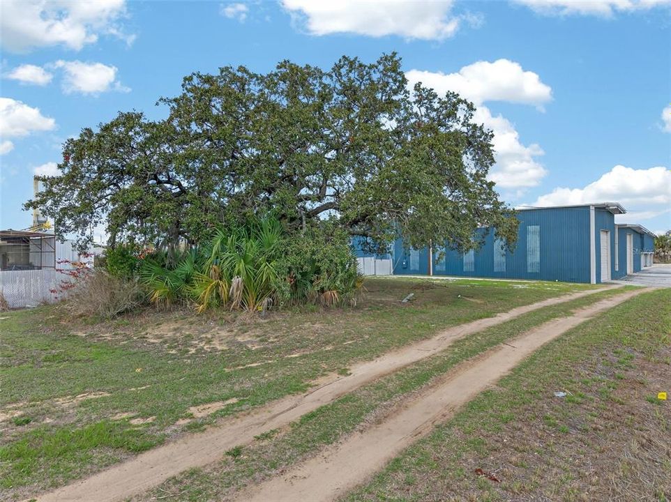 待售: $199,999 (0.19 acres)