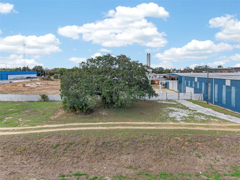 待售: $199,999 (0.19 acres)