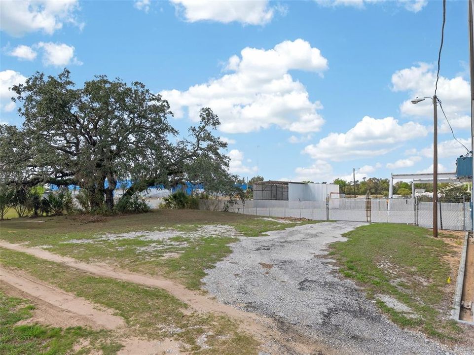 待售: $199,999 (0.19 acres)