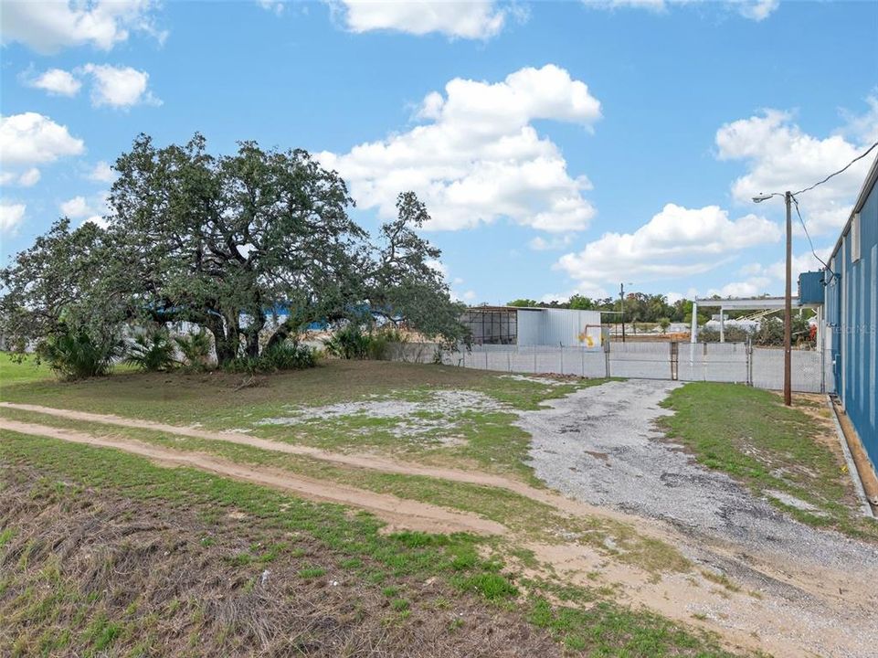 待售: $199,999 (0.19 acres)