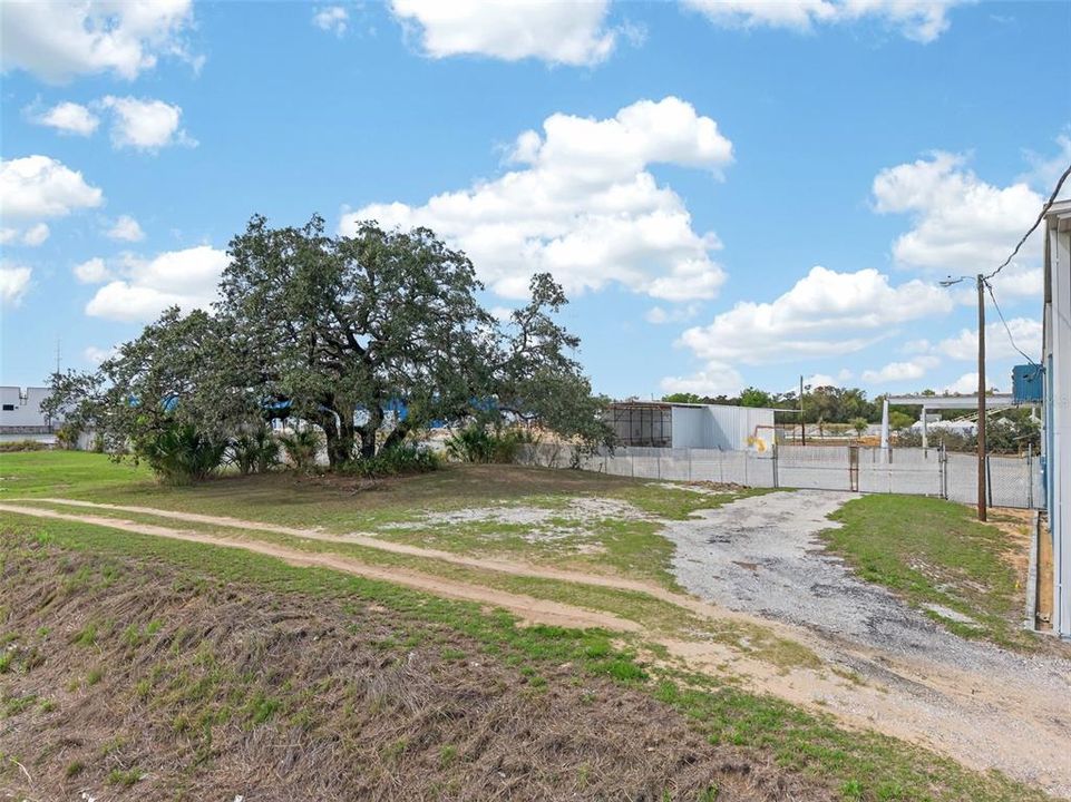 待售: $199,999 (0.19 acres)