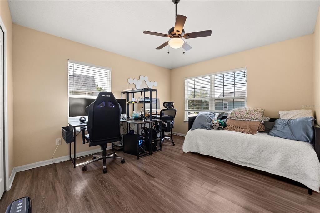 For Sale: $224,900 (2 beds, 2 baths, 1214 Square Feet)