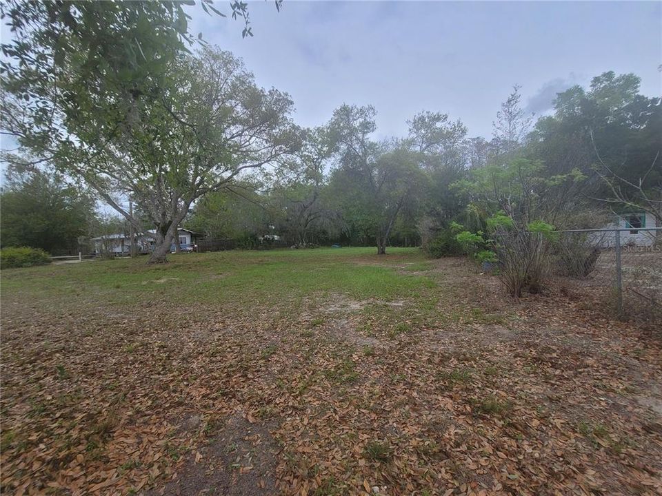 На продажу: $74,000 (0.61 acres)