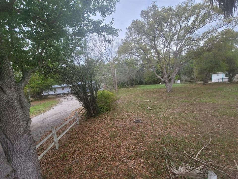 На продажу: $74,000 (0.61 acres)
