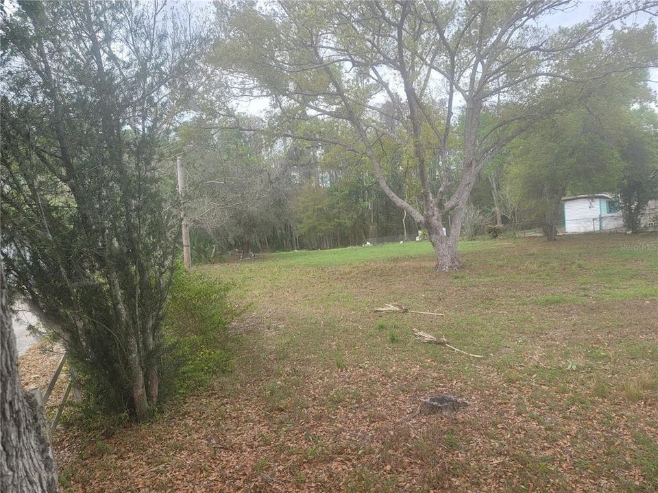 На продажу: $74,000 (0.61 acres)