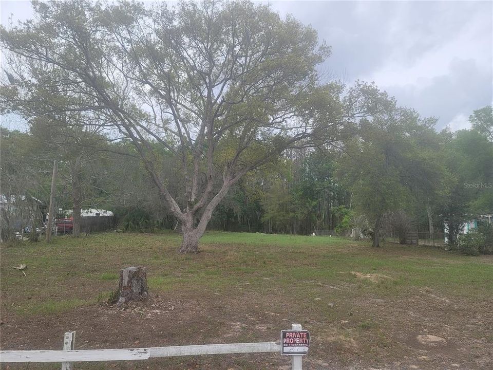 На продажу: $74,000 (0.61 acres)