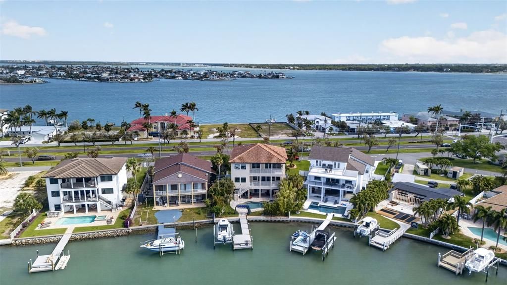 En Venta: $4,395,000 (4 camas, 4 baños, 4487 Pies cuadrados)
