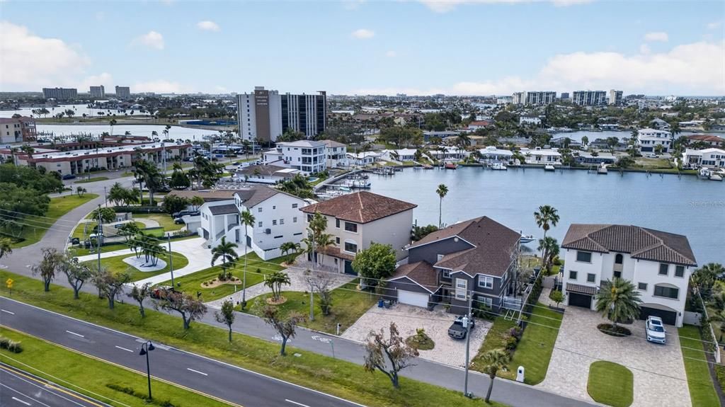 En Venta: $4,395,000 (4 camas, 4 baños, 4487 Pies cuadrados)