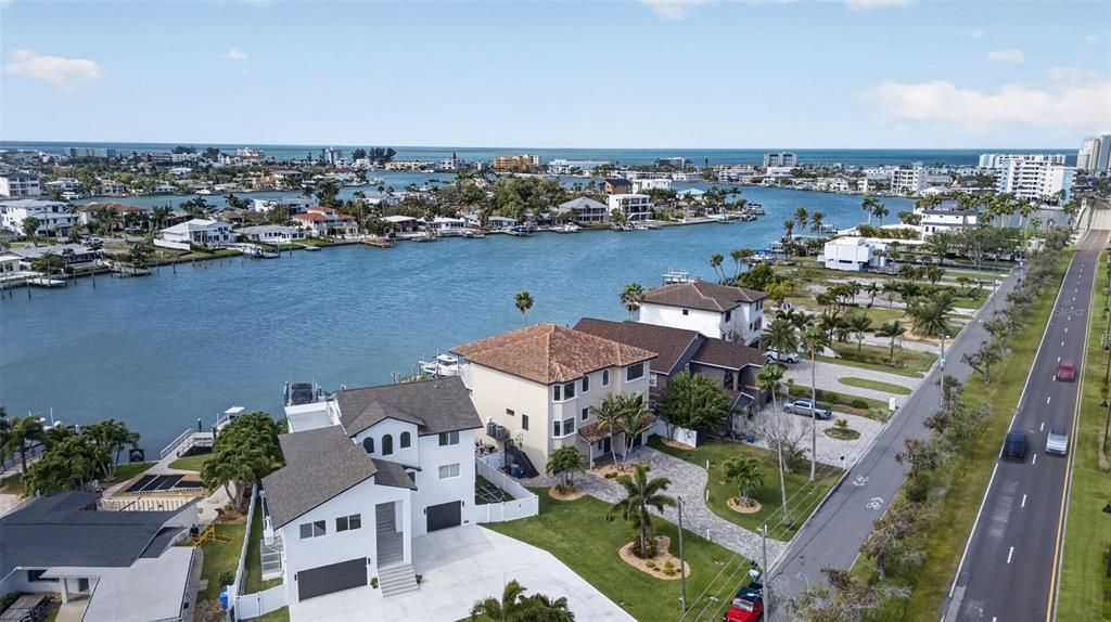 En Venta: $4,395,000 (4 camas, 4 baños, 4487 Pies cuadrados)