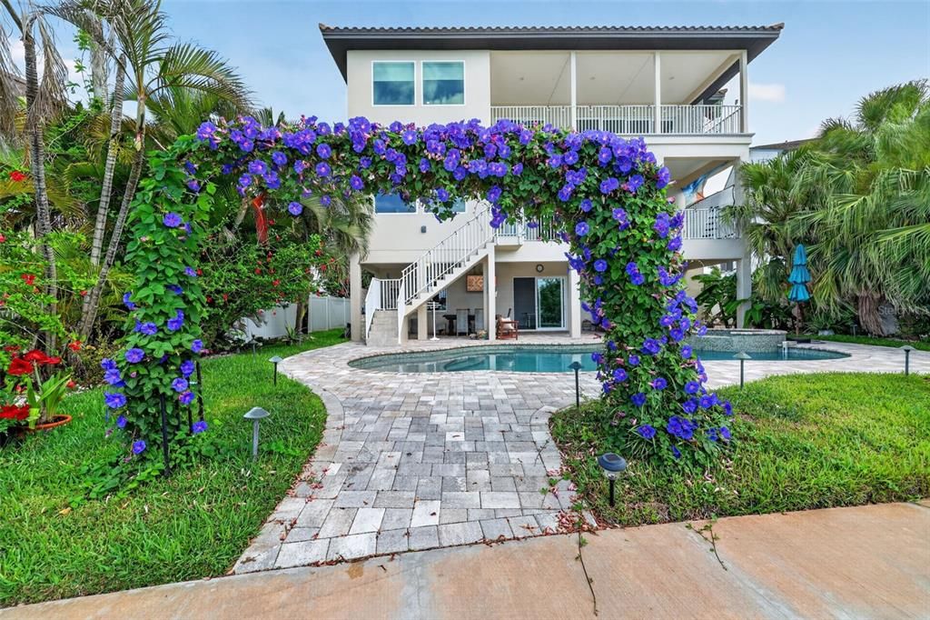 En Venta: $4,395,000 (4 camas, 4 baños, 4487 Pies cuadrados)