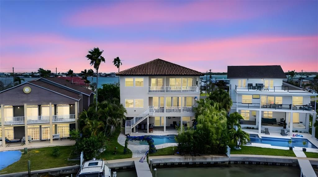 En Venta: $4,395,000 (4 camas, 4 baños, 4487 Pies cuadrados)