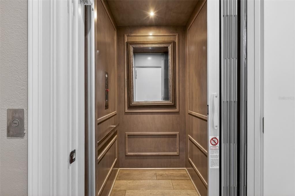 En Venta: $4,395,000 (4 camas, 4 baños, 4487 Pies cuadrados)