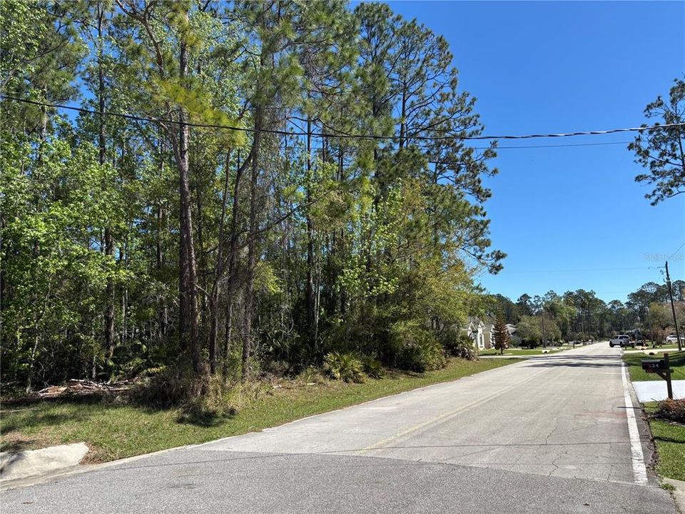 На продажу: $125,000 (0.27 acres)