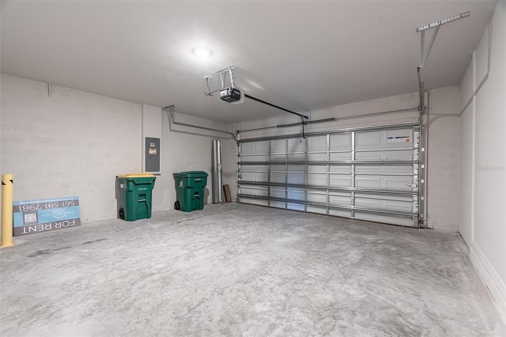 En Renta: $2,295 (4 camas, 2 baños, 1828 Pies cuadrados)