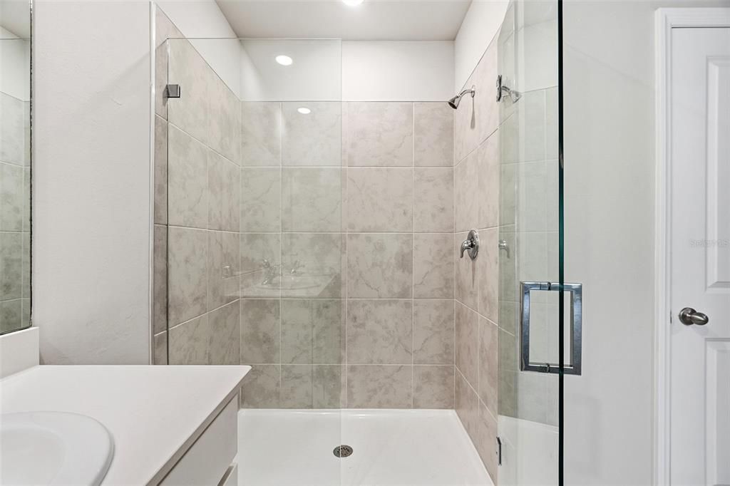 En Renta: $2,295 (4 camas, 2 baños, 1828 Pies cuadrados)