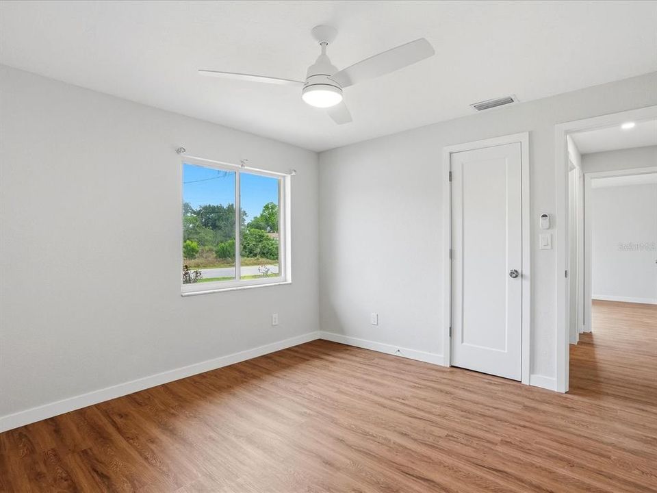 Activo con contrato: $349,900 (3 camas, 2 baños, 1646 Pies cuadrados)