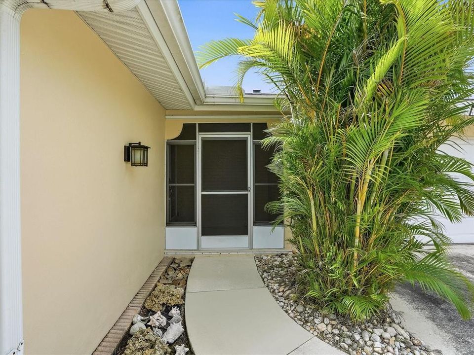 Activo con contrato: $349,900 (3 camas, 2 baños, 1646 Pies cuadrados)
