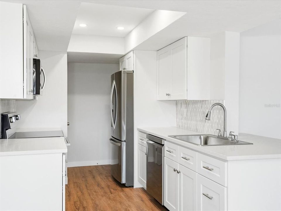 Activo con contrato: $349,900 (3 camas, 2 baños, 1646 Pies cuadrados)