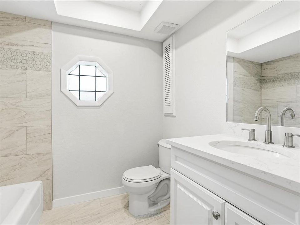 Activo con contrato: $349,900 (3 camas, 2 baños, 1646 Pies cuadrados)