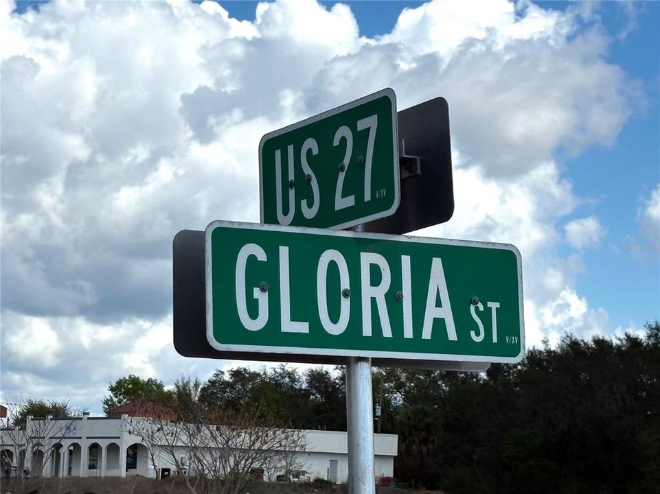 For Sale: $325,000 (1.01 acres)