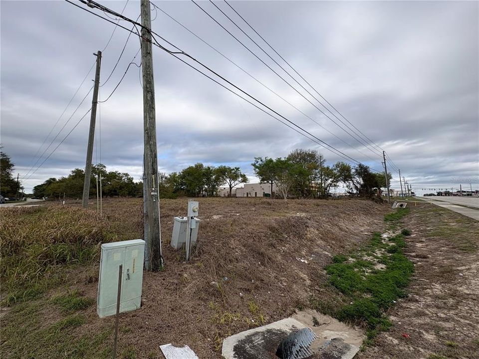 For Sale: $325,000 (1.01 acres)