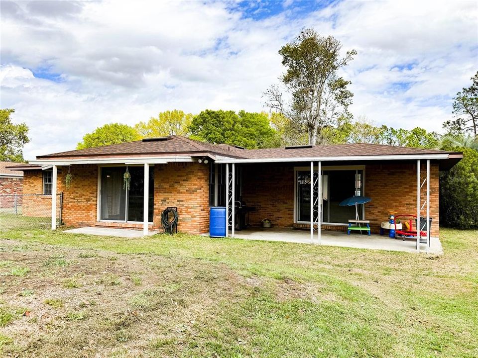 For Sale: $290,000 (3 beds, 2 baths, 1638 Square Feet)
