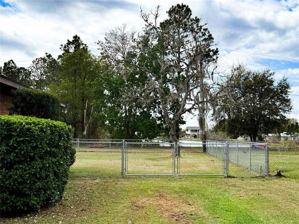 For Sale: $290,000 (3 beds, 2 baths, 1638 Square Feet)
