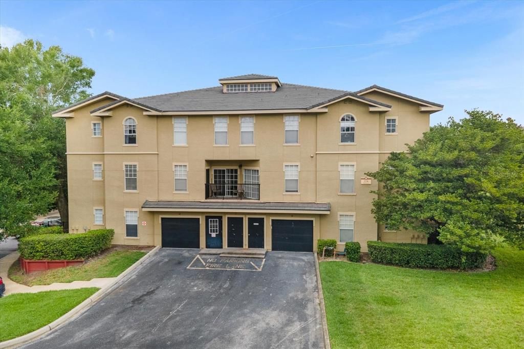 For Sale: $149,900 (1 beds, 1 baths, 951 Square Feet)