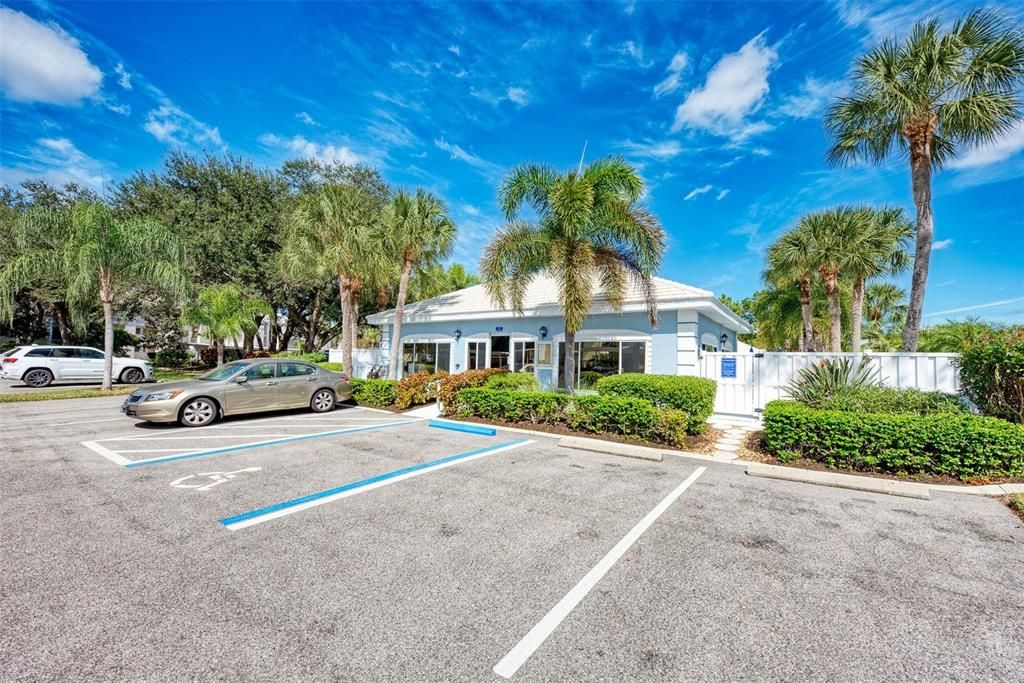 For Sale: $249,900 (2 beds, 2 baths, 1002 Square Feet)