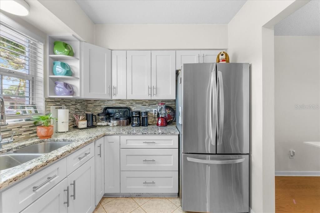 Под контрактом: $190,000 (2 спален, 1 ванн, 950 Квадратных фут)