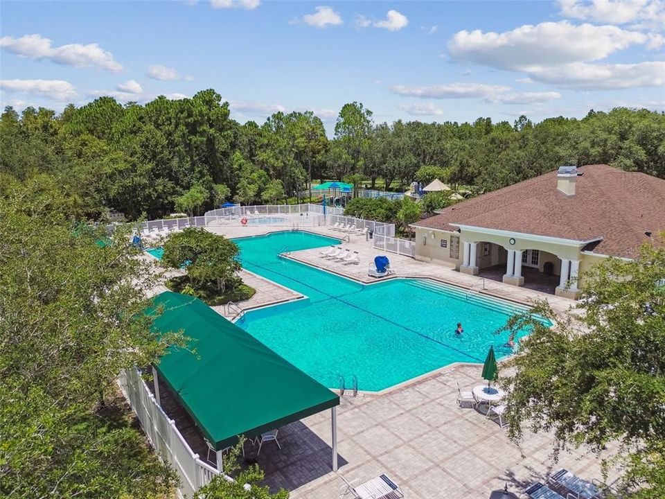 Activo con contrato: $379,000 (4 camas, 2 baños, 2114 Pies cuadrados)