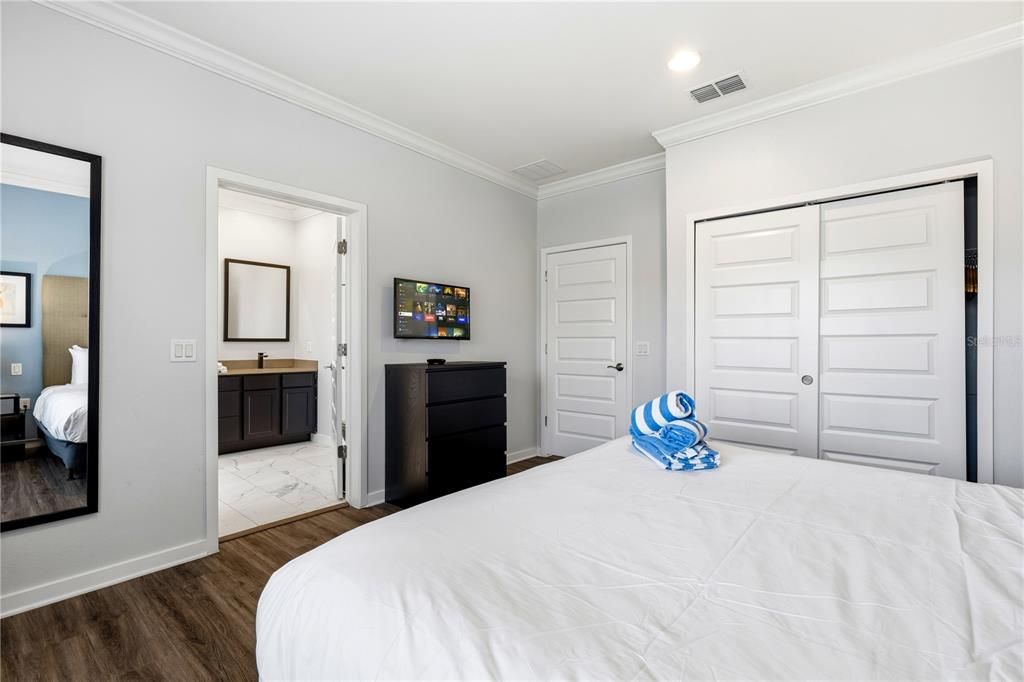 For Sale: $379,900 (3 beds, 2 baths, 1474 Square Feet)