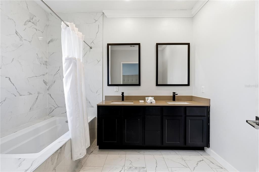 For Sale: $379,900 (3 beds, 2 baths, 1474 Square Feet)