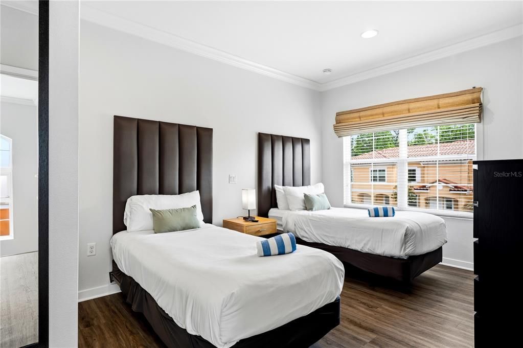 For Sale: $379,900 (3 beds, 2 baths, 1474 Square Feet)