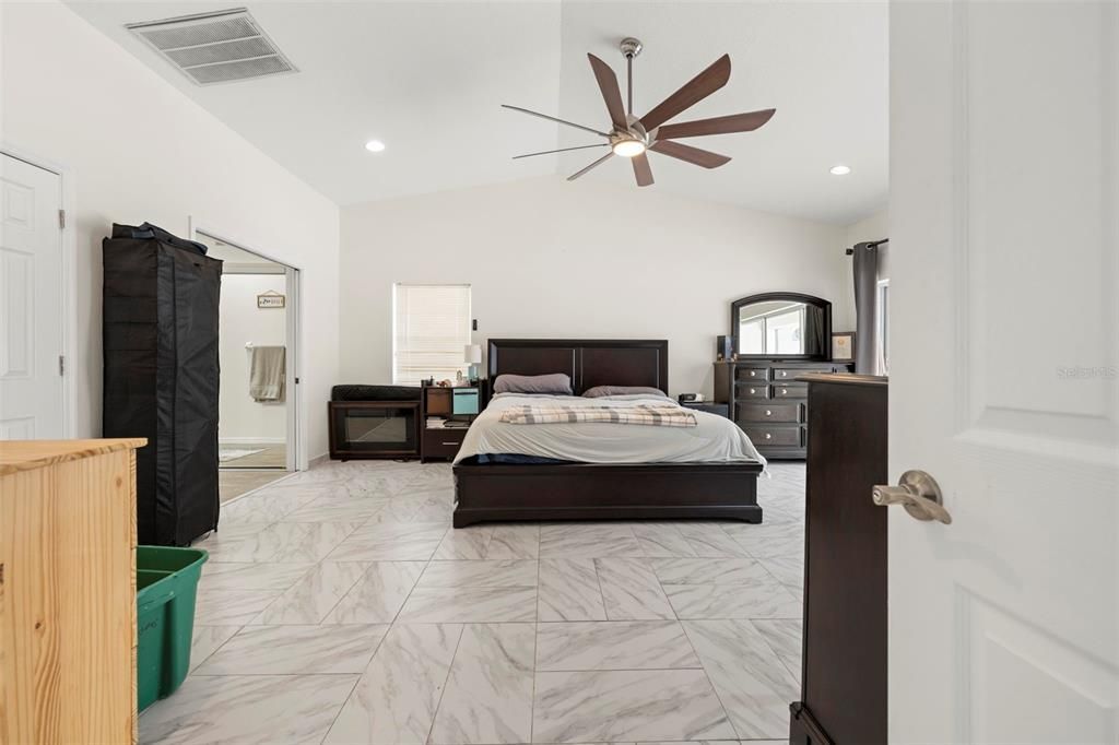 For Sale: $624,900 (4 beds, 3 baths, 3198 Square Feet)