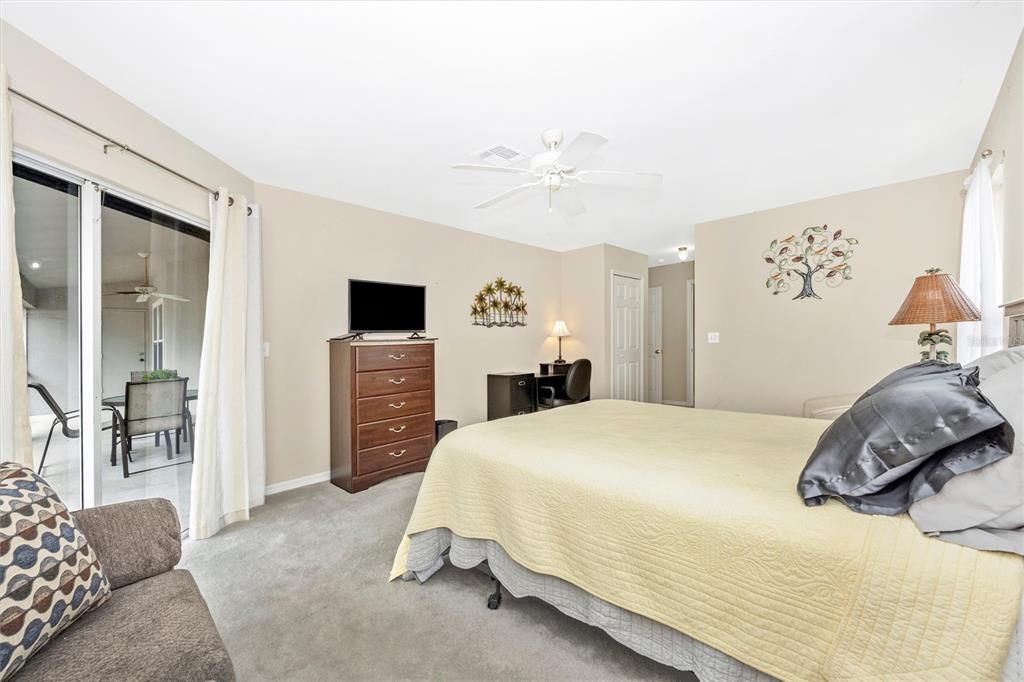 На продажу: $279,900 (3 спален, 2 ванн, 1612 Квадратных фут)