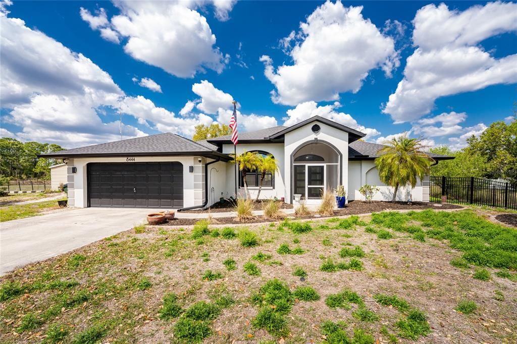 Activo con contrato: $565,000 (3 camas, 2 baños, 1885 Pies cuadrados)