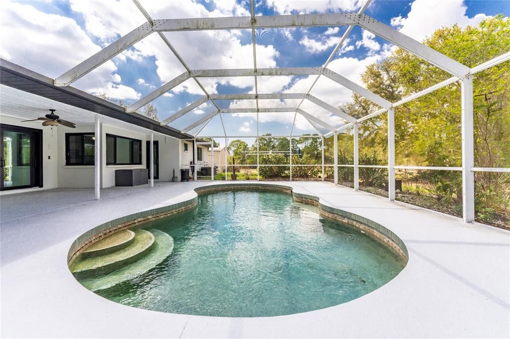Activo con contrato: $565,000 (3 camas, 2 baños, 1885 Pies cuadrados)