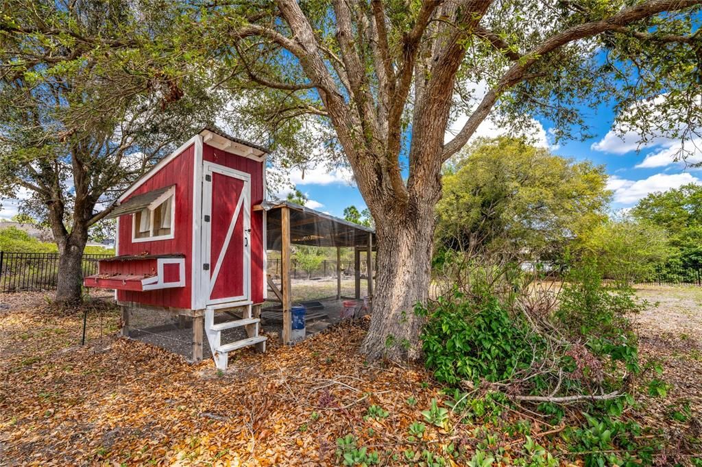 Activo con contrato: $565,000 (3 camas, 2 baños, 1885 Pies cuadrados)