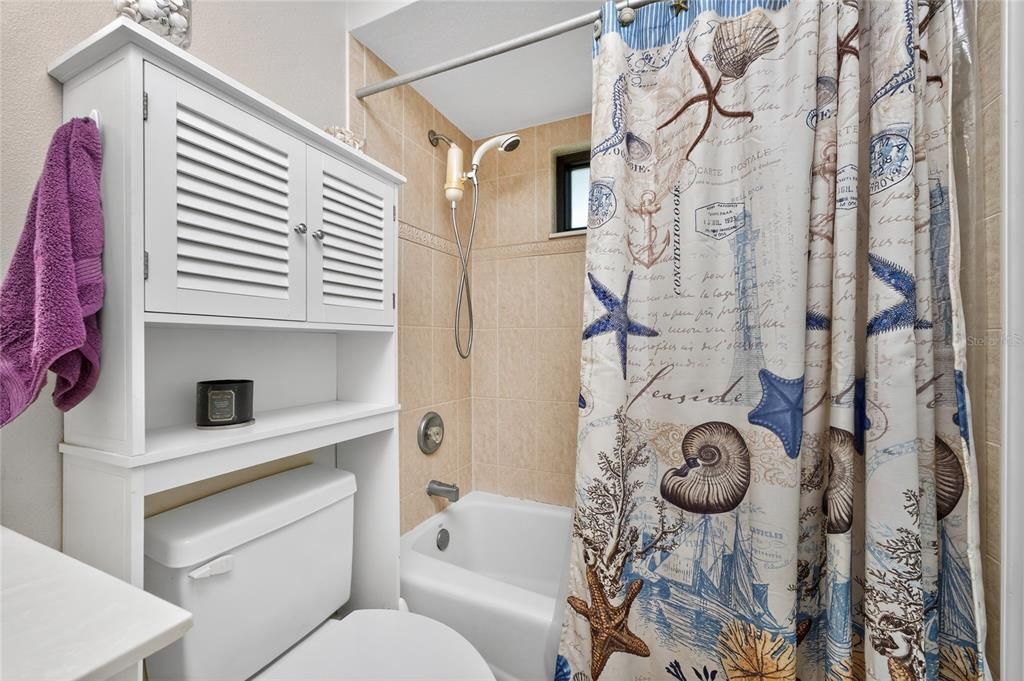 Activo con contrato: $565,000 (3 camas, 2 baños, 1885 Pies cuadrados)