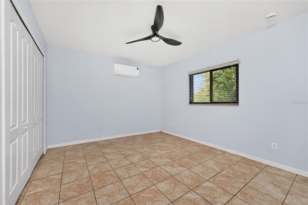 Activo con contrato: $565,000 (3 camas, 2 baños, 1885 Pies cuadrados)