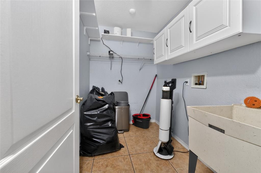 Activo con contrato: $565,000 (3 camas, 2 baños, 1885 Pies cuadrados)
