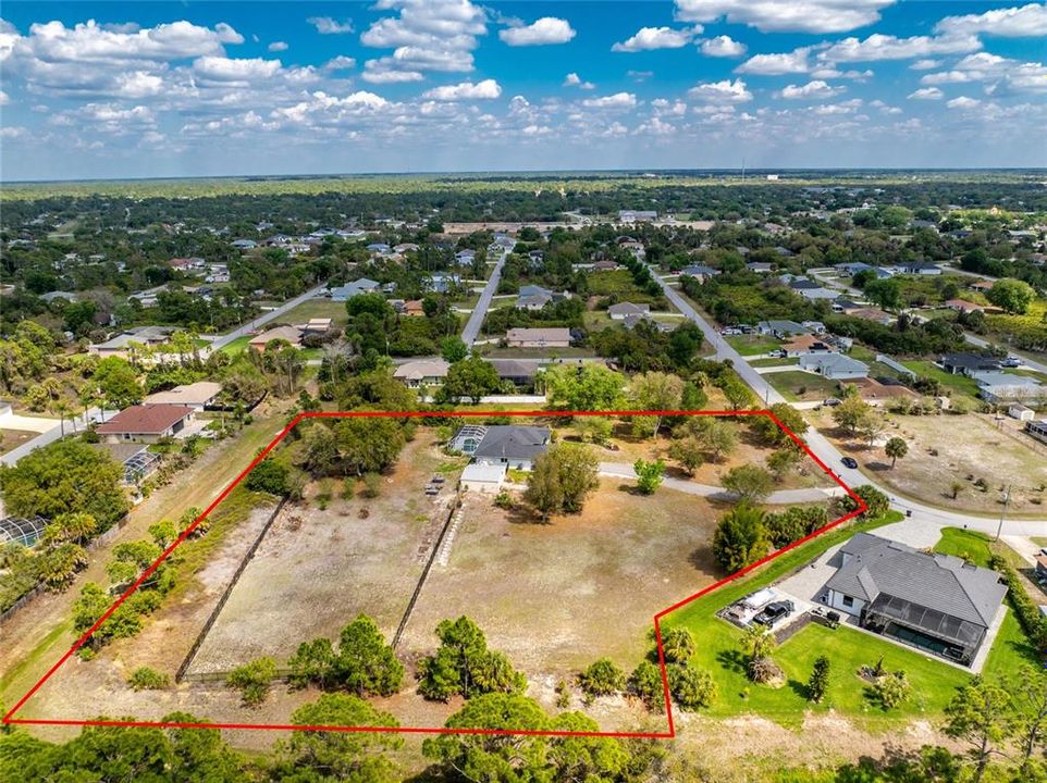 Activo con contrato: $565,000 (3 camas, 2 baños, 1885 Pies cuadrados)