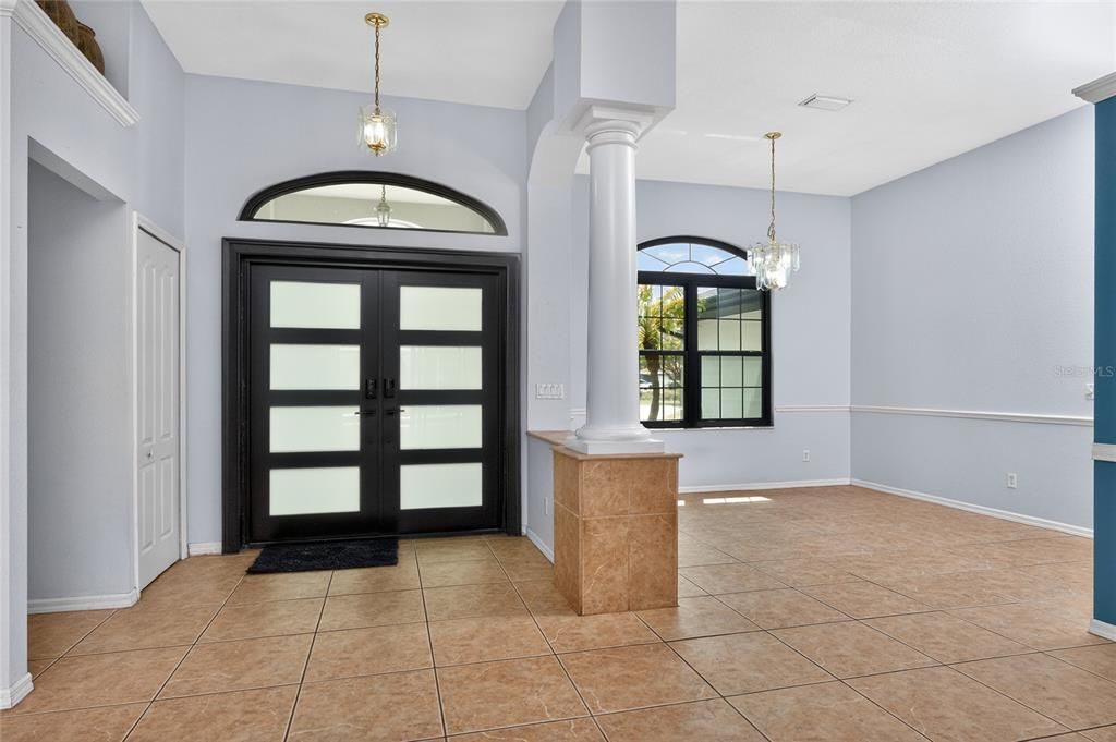 Activo con contrato: $565,000 (3 camas, 2 baños, 1885 Pies cuadrados)