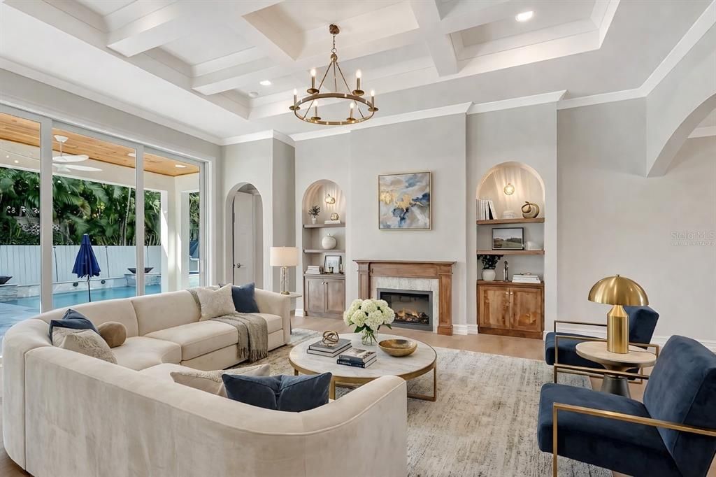 For Sale: $3,890,000 (6 beds, 4 baths, 4755 Square Feet)