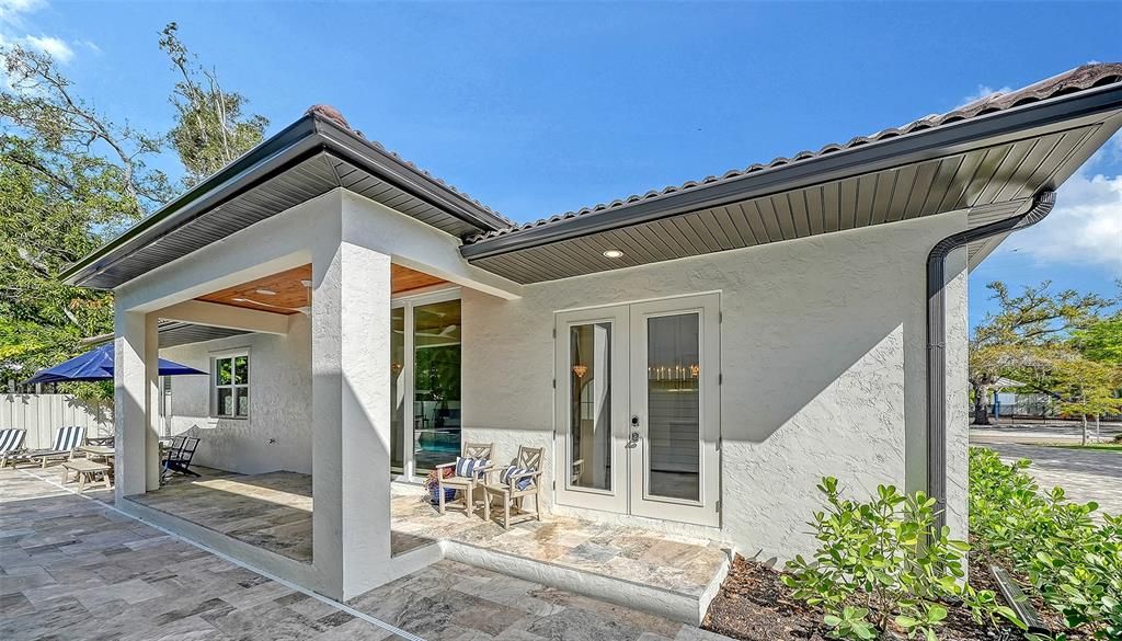 For Sale: $3,890,000 (6 beds, 4 baths, 4755 Square Feet)
