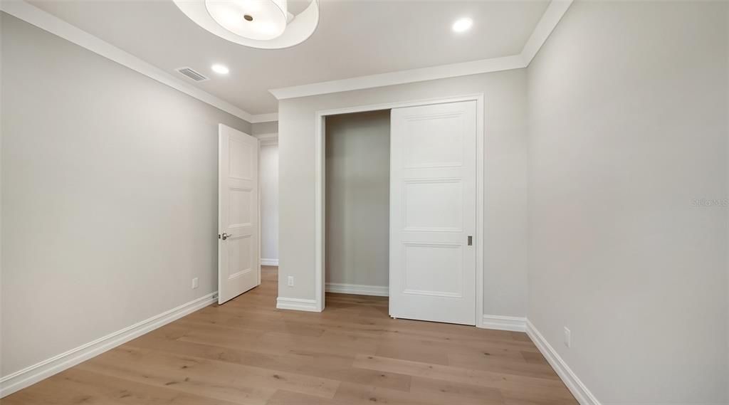 For Sale: $3,890,000 (6 beds, 4 baths, 4755 Square Feet)