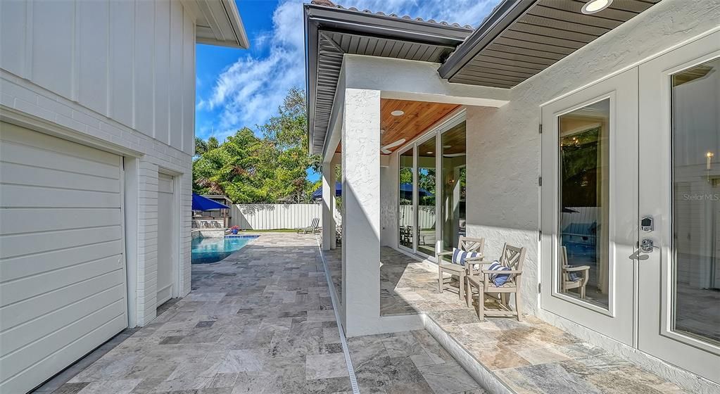 For Sale: $3,890,000 (6 beds, 4 baths, 4755 Square Feet)