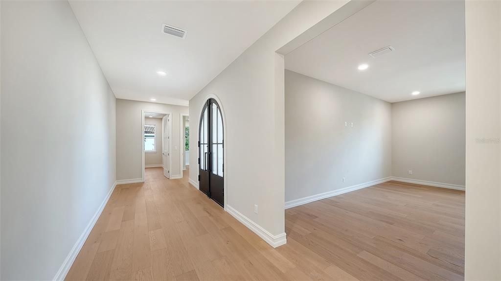For Sale: $3,890,000 (6 beds, 4 baths, 4755 Square Feet)