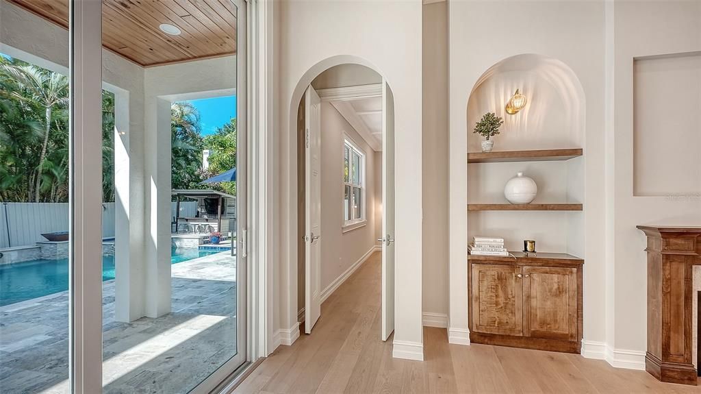 For Sale: $3,890,000 (6 beds, 4 baths, 4755 Square Feet)